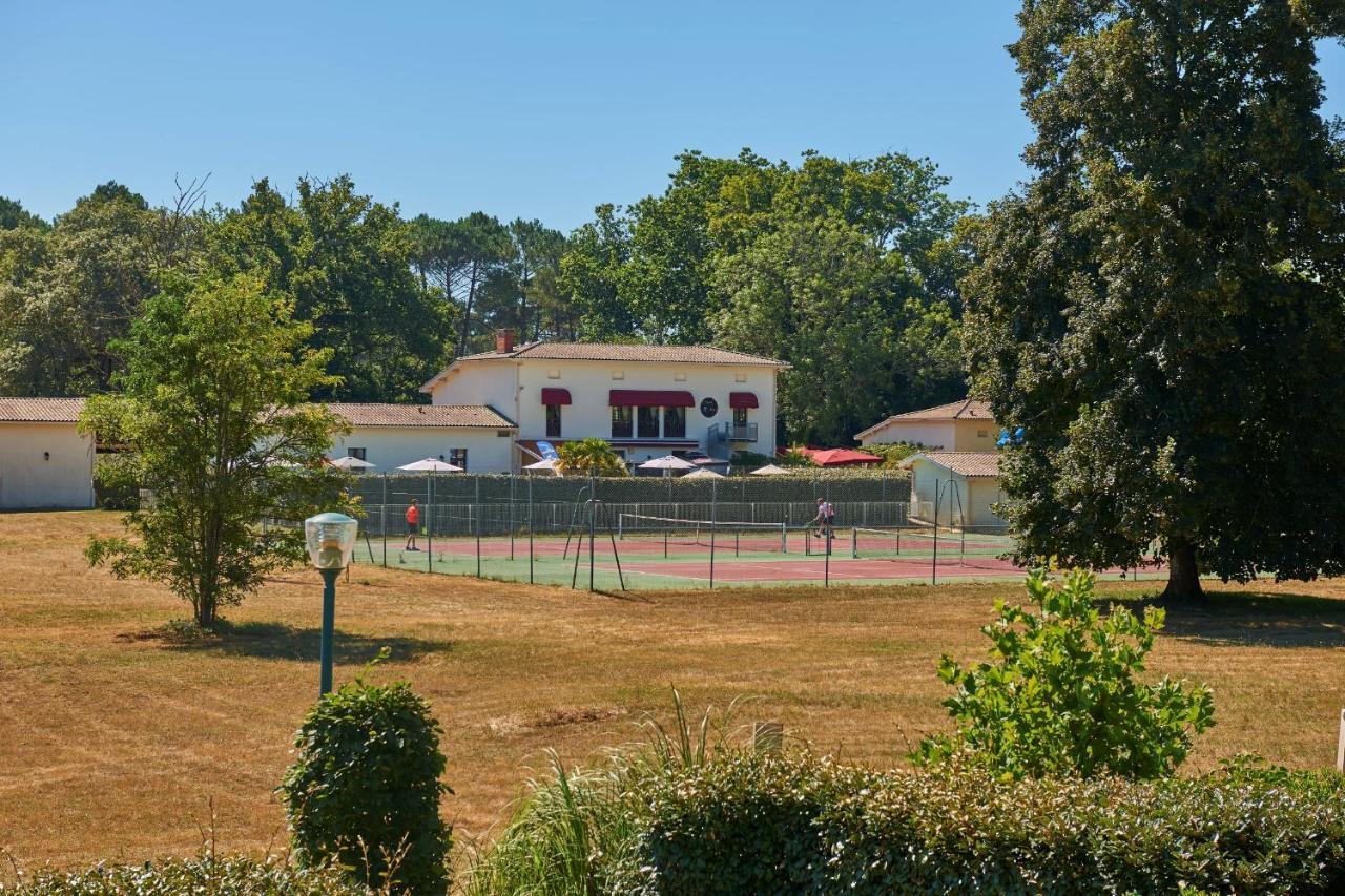 Résidence Château de Salles Salles  Extérieur photo