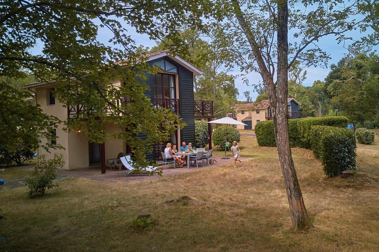 Résidence Château de Salles Salles  Extérieur photo